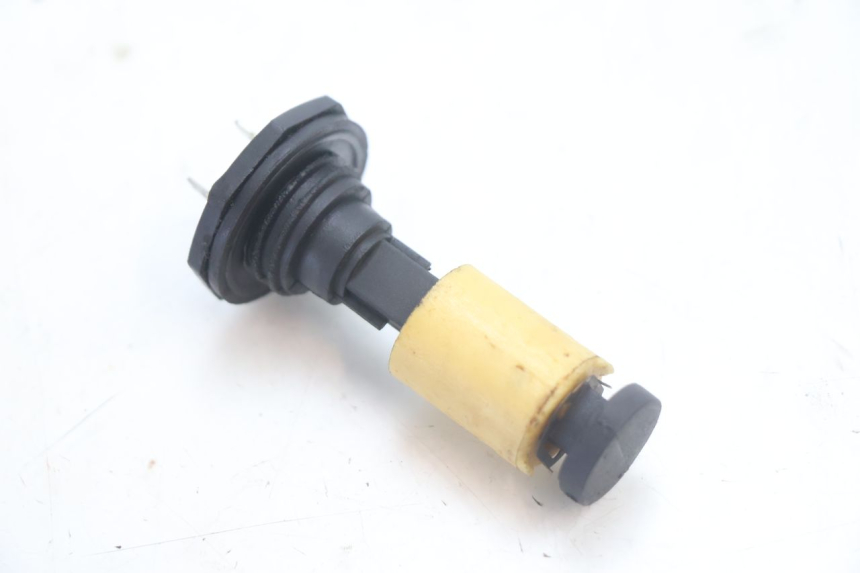 photo de JAUGE RESERVOIR ESSENCE PIAGGIO ZIP 4T 50 (2006 - 2017) - Autre angle de vue
