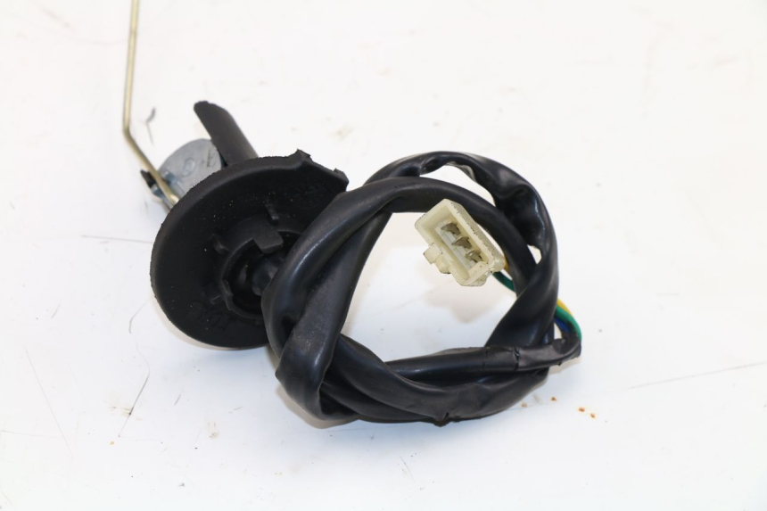 photo de JAUGE RESERVOIR ESSENCE ZNEN SPEEDER 50 (2012 - 2016) - Zoom état d’usage