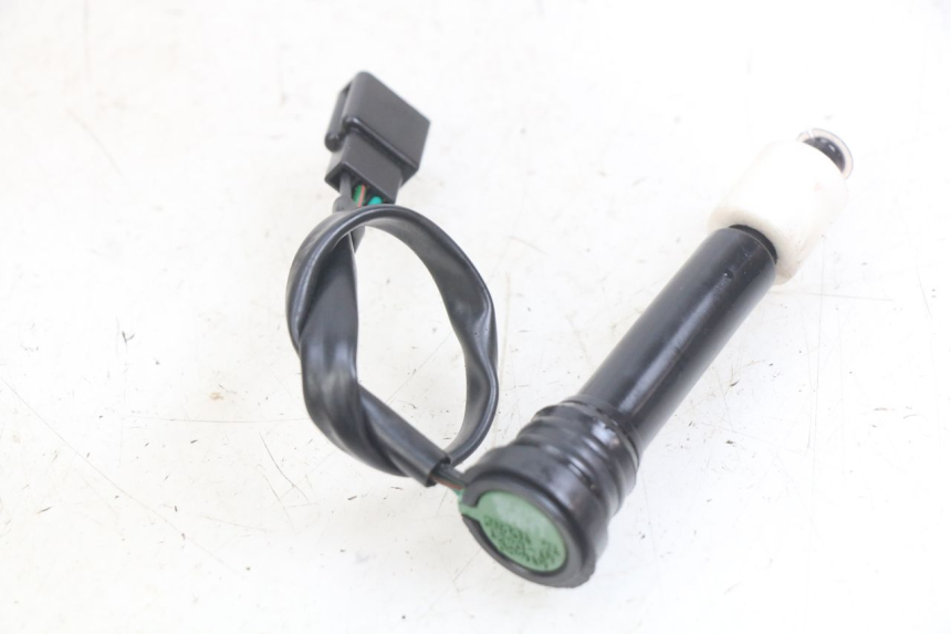 photo de JAUGE RESERVOIR HUILE KYMCO AGILITY NAKED RENOUVO 2T 50 (2011 - 2018) - Autre angle de vue