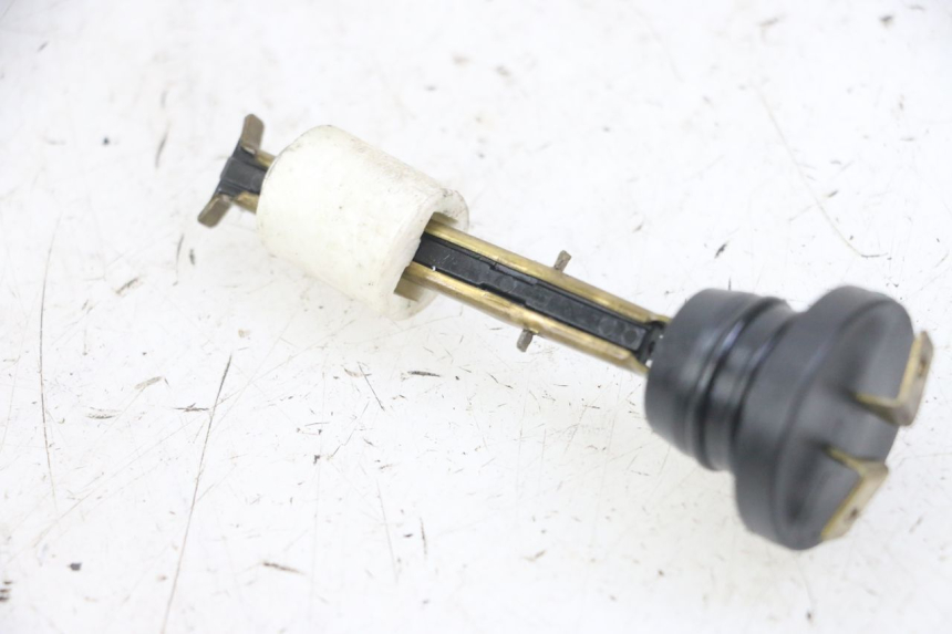 photo de JAUGE RESERVOIR HUILE MBK BOOSTER SPIRIT NAKED 50 (2004 - 2017) - Zoom état d’usage