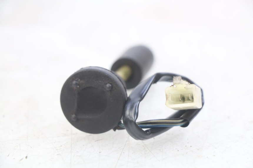 photo de JAUGE RESERVOIR HUILE KEEWAY F-ACT FACT 50 (2006 - 2011) - Zoom état d’usage