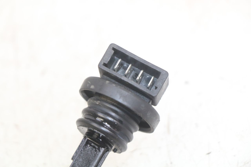 photo de JAUGE RESERVOIR HUILE PIAGGIO FLY 2T 50 (2004 - 2017) - Zoom état d’usage