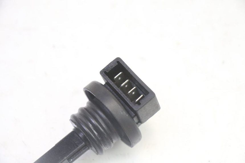 photo de JAUGE RESERVOIR HUILE PIAGGIO FLY 2T 50 (2004 - 2017) - Détail de la pièce