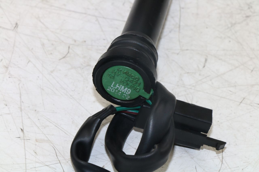 photo de JAUGE RESERVOIR HUILE KYMCO AGILITY FR 2T 50 (2012 - 2017) - Détail de la pièce