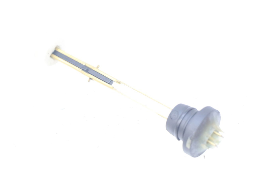 photo de JAUGE RESERVOIR HUILE PEUGEOT LUDIX 50 (2008 - 2017) - Zoom état d’usage