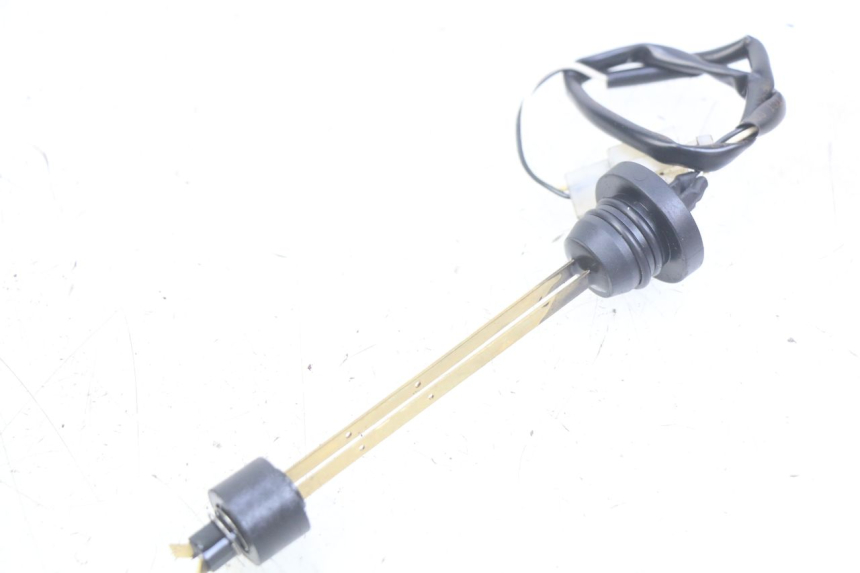 photo de JAUGE RESERVOIR HUILE PEUGEOT LUDIX 50 (2008 - 2017) - Zoom état d’usage