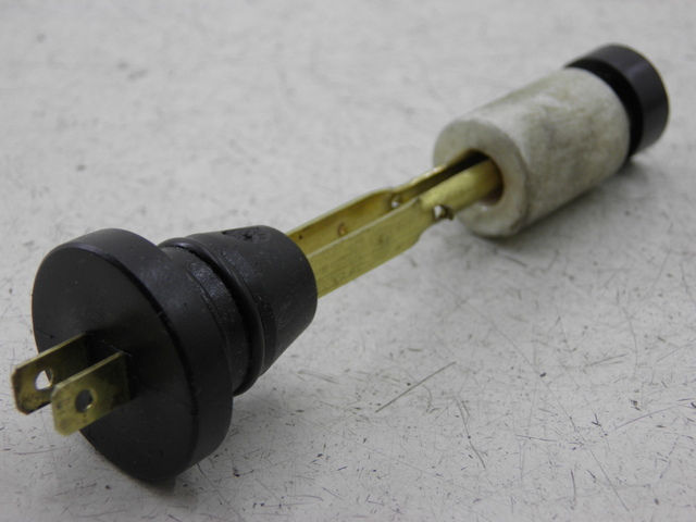 photo de JAUGE RESERVOIR HUILE MBK MACH G LC 50 (2002) - Détail de la pièce