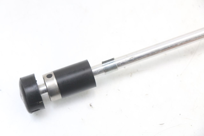 photo de JAUGE RESERVOIR HUILE RIEJU MRT 50 (2018 - 2021) - Autre angle de vue