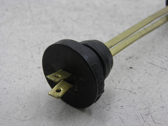 photo de JAUGE RESERVOIR HUILE PEUGEOT CITYSTAR 50 (2014 - 2015) - Zoom état d’usage