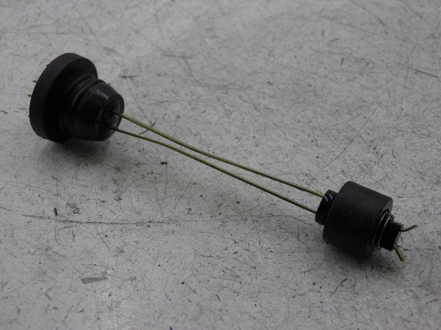 photo de JAUGE RESERVOIR HUILE PEUGEOT CITYSTAR 50 (2014 - 2015) - Détail de la pièce