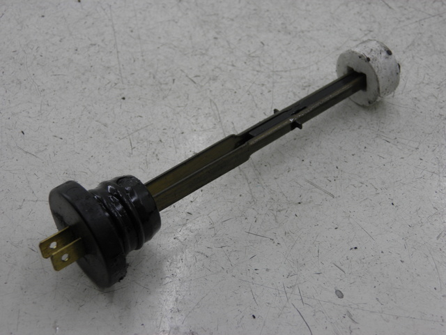 photo de JAUGE RESERVOIR HUILE PEUGEOT ELYSEO 50 (2002 - 2004) - Vue principale