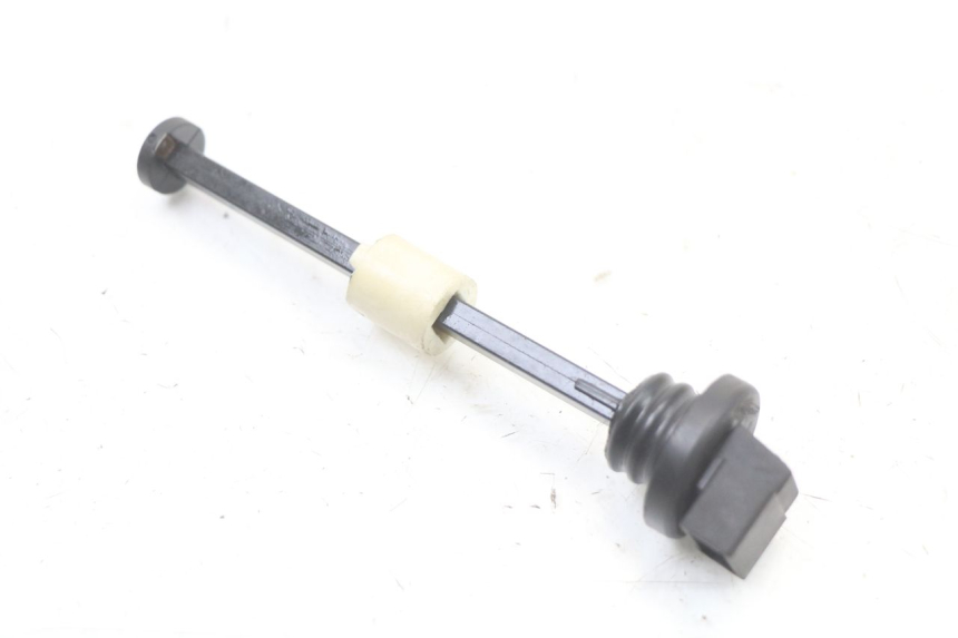 photo de JAUGE RESERVOIR HUILE PIAGGIO VESPA LX 2T 50 (2005 - 2013) - Zoom état d’usage