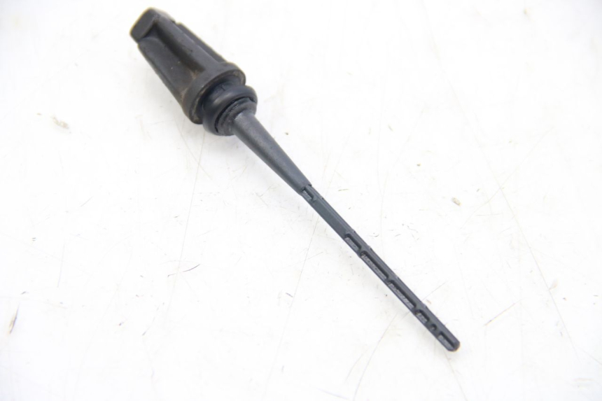 photo de JAUGE RESERVOIR HUILE APRILIA SCARABEO 4T 50 (2009 - 2017) - Détail de la pièce