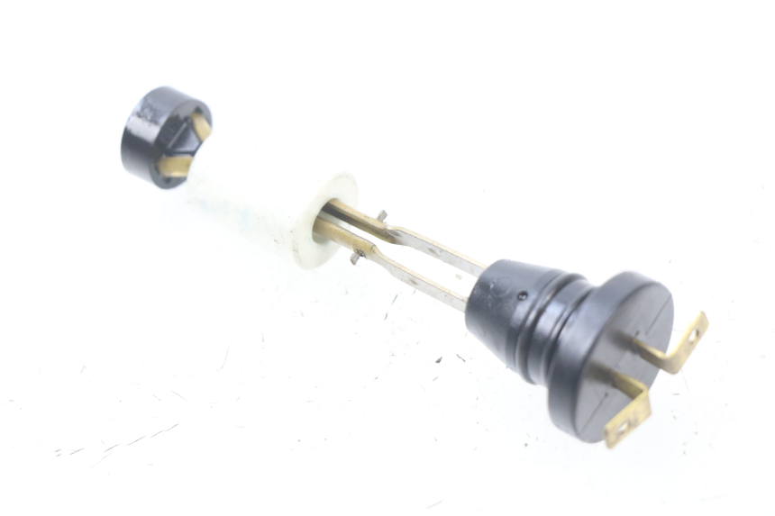 photo de JAUGE RESERVOIR HUILE YAMAHA SLIDER NAKED 50 (2004 - 2018) - Vue principale