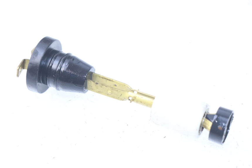 photo de JAUGE RESERVOIR HUILE MBK STUNT NAKED 50 (2004 - 2018) - Détail de la pièce