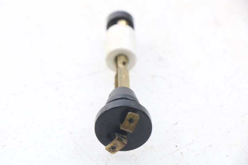 photo de JAUGE RESERVOIR HUILE MBK STUNT NAKED 50 (2004 - 2018) - Détail de la pièce