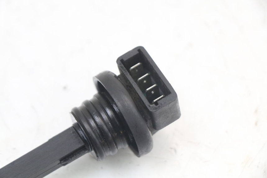 photo de JAUGE RESERVOIR HUILE PIAGGIO TYPHOON 50 (2000 - 2009) - Détail de la pièce