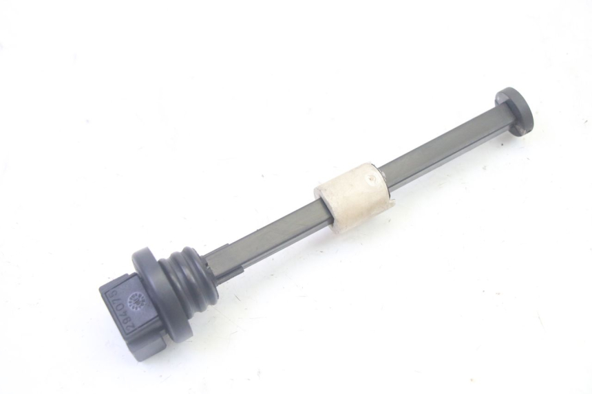 photo de JAUGE RESERVOIR HUILE PIAGGIO VESPA S 2T 50 (2007 - 2014) - Zoom état d’usage