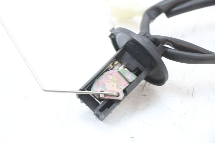 photo de JAUGE RESERVOIR HUILE SYM X-PRO 4T 50 (2014 - 2021) - Autre angle de vue