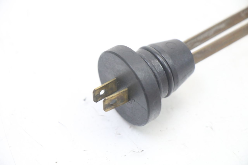 photo de JAUGE RESERVOIR HUILE YAMAHA BW'S NG NEXT GENERATION 50 (1996 - 2003) - Zoom état d’usage