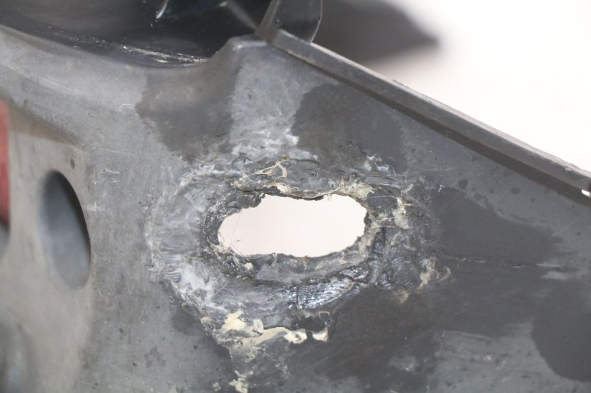 photo de JONCTION CARENAGE ARRIERE KYMCO AGILITY 4T 50 (2005 - 2018) - Autre angle de vue