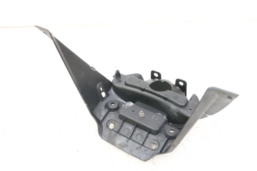 photo de JONCTION CARENAGE ARRIERE KYMCO AGILITY 4T 50 (2018 - 2022) - Zoom état d’usage