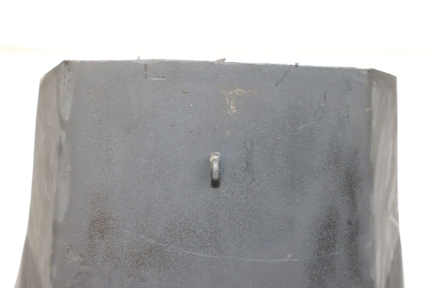 photo de JONCTION CARENAGE ARRIERE KYMCO AGILITY PREMIUM 50 (2007 - 2010) - Zoom état d’usage