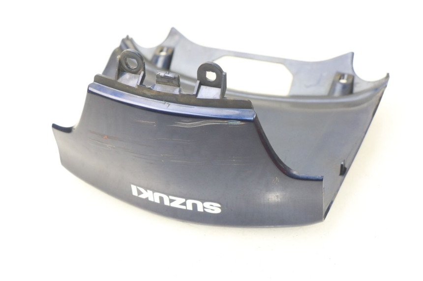 photo de JONCTION CARENAGE ARRIERE SUZUKI BURGMAN 650 (2002 - 2004) - Zoom état d’usage