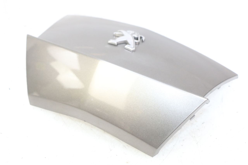 photo de JONCTION CARENAGE ARRIERE PEUGEOT CITYSTAR AIR 125 (2014 - 2017) - Gros plan technique