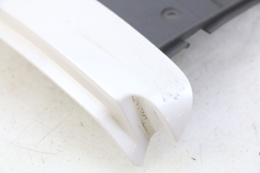 photo de JONCTION CARENAGE ARRIERE SUZUKI CP 80 (1985 - 1996) - Autre angle de vue