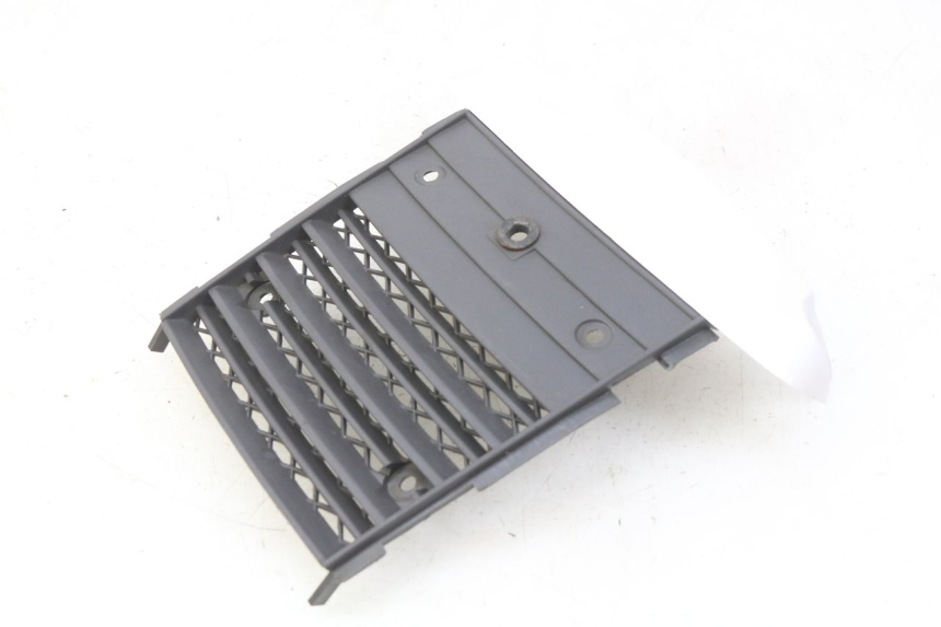 photo de JONCTION CARENAGE ARRIERE SUZUKI CP 80 (1985 - 1996) - Vue d’ensemble