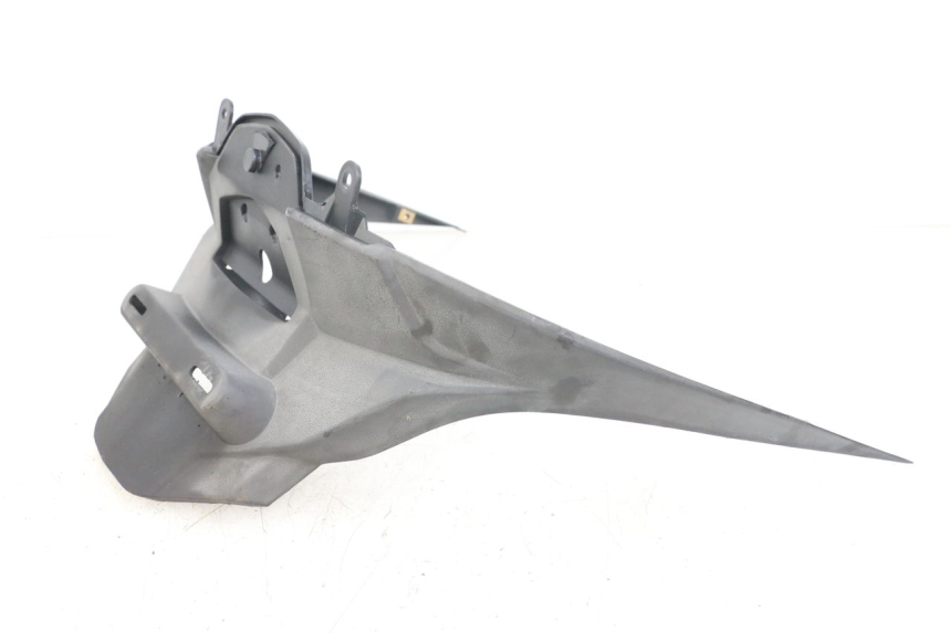 photo de Rear fairing junction KYMCO DINK STREET ABS 125 (2011 - 2018) - Autre angle de vue