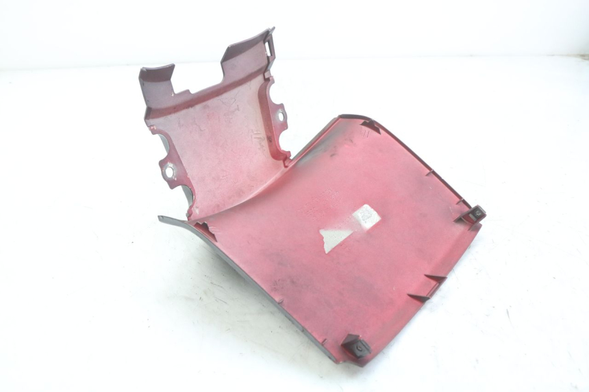 photo de JONCTION CARENAGE ARRIERE HONDA FES PANTHEON 2T 125 (1998 - 2002) - Gros plan technique