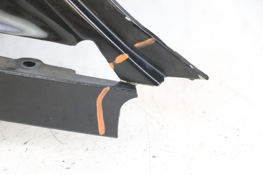 photo de JONCTION CARENAGE ARRIERE YAMAHA FJ 3CX 1200 (1986 - 1996) - Vue d’ensemble