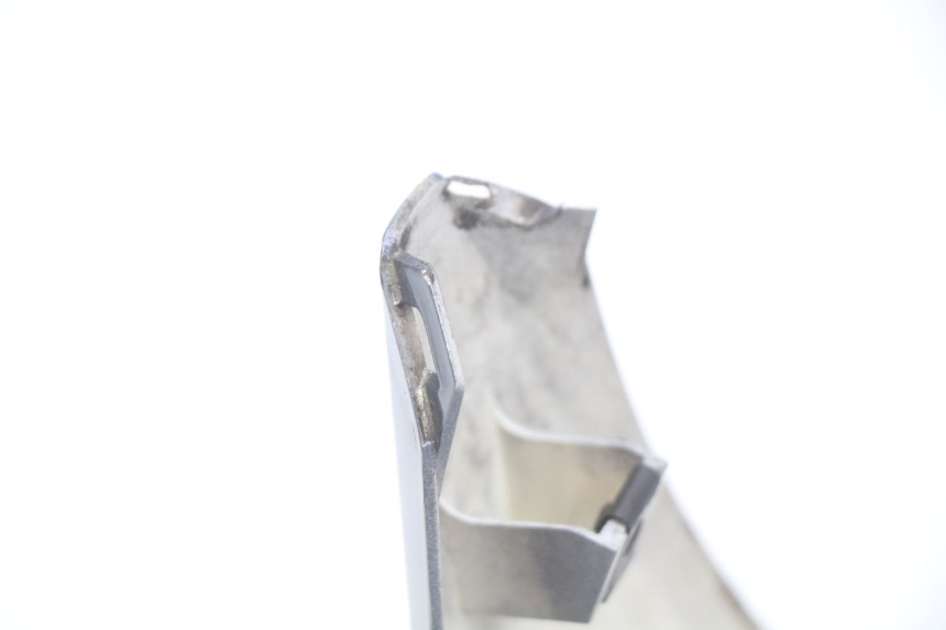 photo de JONCTION CARENAGE ARRIERE HONDA FJS SILVERWING SILVER WING 400 (2009 - 2016) - Zoom état d’usage