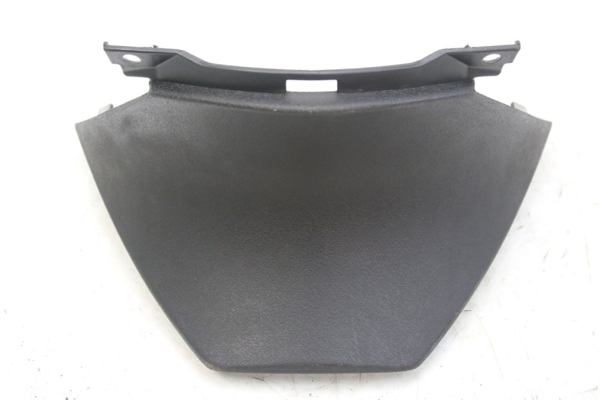 photo de JONCTION CARENAGE ARRIERE PIAGGIO FLY 4T 50 (2013 - 2017) - Zoom état d’usage