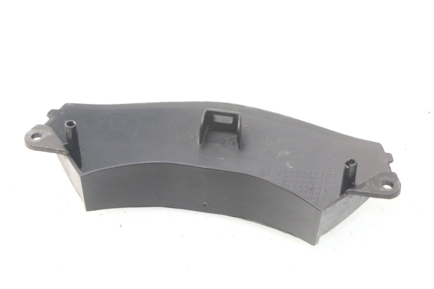 photo de JONCTION CARENAGE ARRIERE PIAGGIO FLY IE 125 (2012 - 2017) - Autre angle de vue