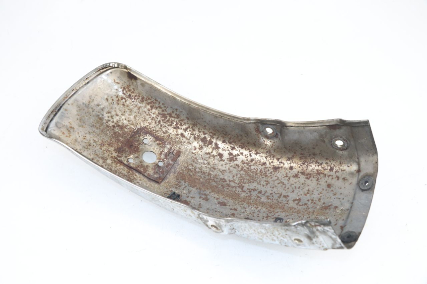 photo de JONCTION CARENAGE ARRIERE SUZUKI GN 125 (1997 - 2000) - Autre angle de vue