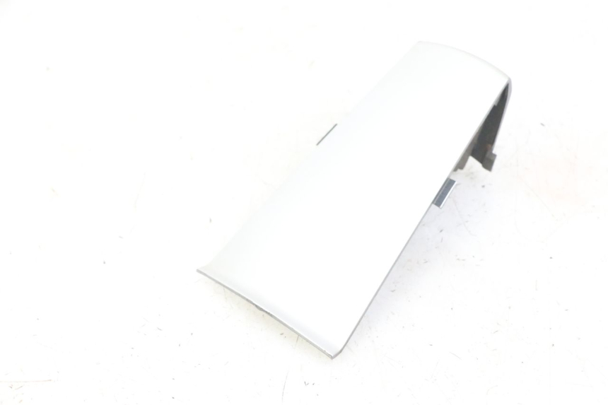 photo de JONCTION CARENAGE ARRIERE SUZUKI GS GSE 500 (2001 - 2003) - Autre angle de vue