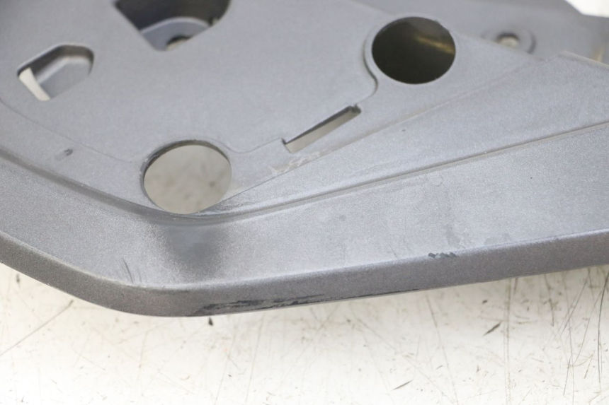 photo de JONCTION CARENAGE ARRIERE HONDA PCX (JF57/JF64) 125 (2014 - 2018) - Zoom composants