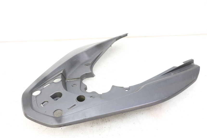 photo de JONCTION CARENAGE ARRIERE HONDA PCX (JF57/JF64) 125 (2014 - 2018) - Vue rapprochée