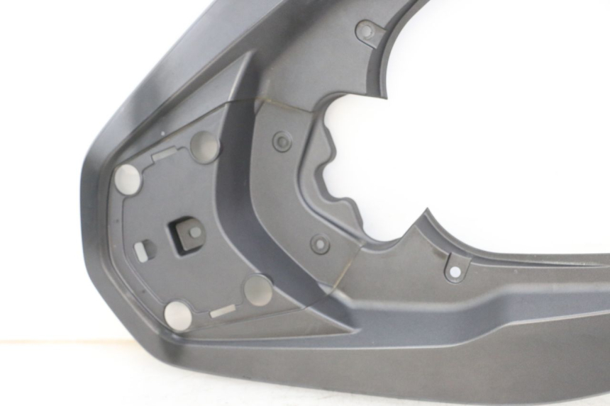 photo de JONCTION CARENAGE ARRIERE HONDA PCX (JF57/JF64) 125 (2014 - 2018) - Photo complémentaire