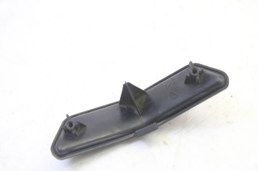 photo de JONCTION CARENAGE ARRIERE INFERIEURE QUADRO 4 4D 350 (2015 - 2018) - Autre angle de vue