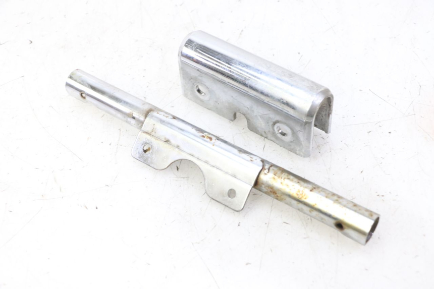 photo de JONCTION CARENAGE ARRIERE INFERIEURE HYOSUNG GV AQUILA 125 (2000 - 2009) - Vue principale