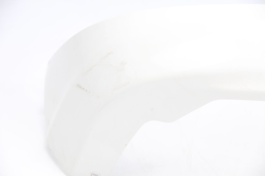 photo de JONCTION CARENAGE ARRIERE INFERIEURE SUZUKI BURGMAN 125 (2007 - 2014) - Gros plan technique