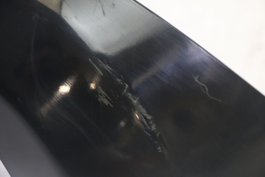 photo de JONCTION CARENAGE ARRIERE INFERIEURE SUZUKI BURGMAN 125 (2007 - 2014) - Vue d’ensemble