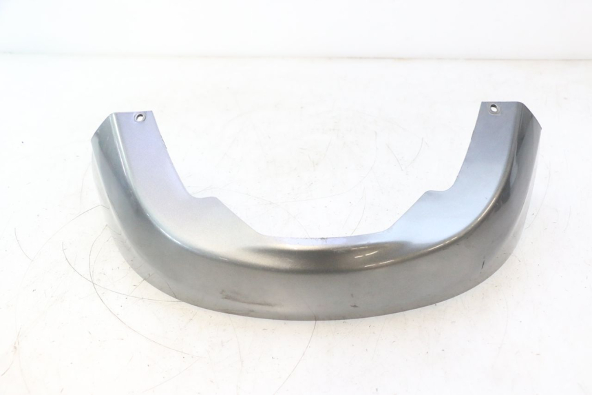 photo de JONCTION CARENAGE ARRIERE INFERIEURE SUZUKI BURGMAN 125 (2007 - 2014) - Détail de la pièce