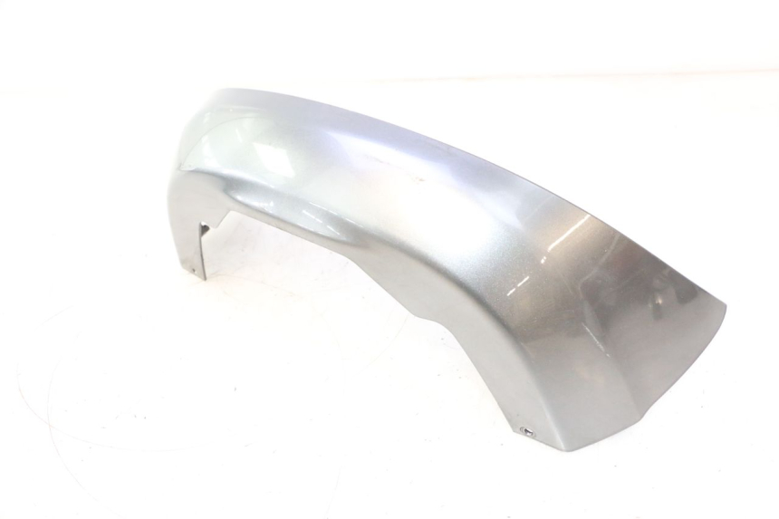 photo de JONCTION CARENAGE ARRIERE INFERIEURE SUZUKI BURGMAN 125 (2007 - 2014) - Zoom état d’usage