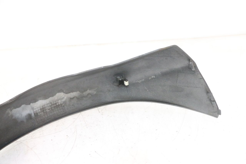 photo de JONCTION CARENAGE ARRIERE INFERIEURE SUZUKI BURGMAN 125 (2007 - 2014) - Pièce contrôlée