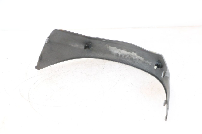 photo de JONCTION CARENAGE ARRIERE INFERIEURE SUZUKI BURGMAN 125 (2007 - 2014) - Marquages et références